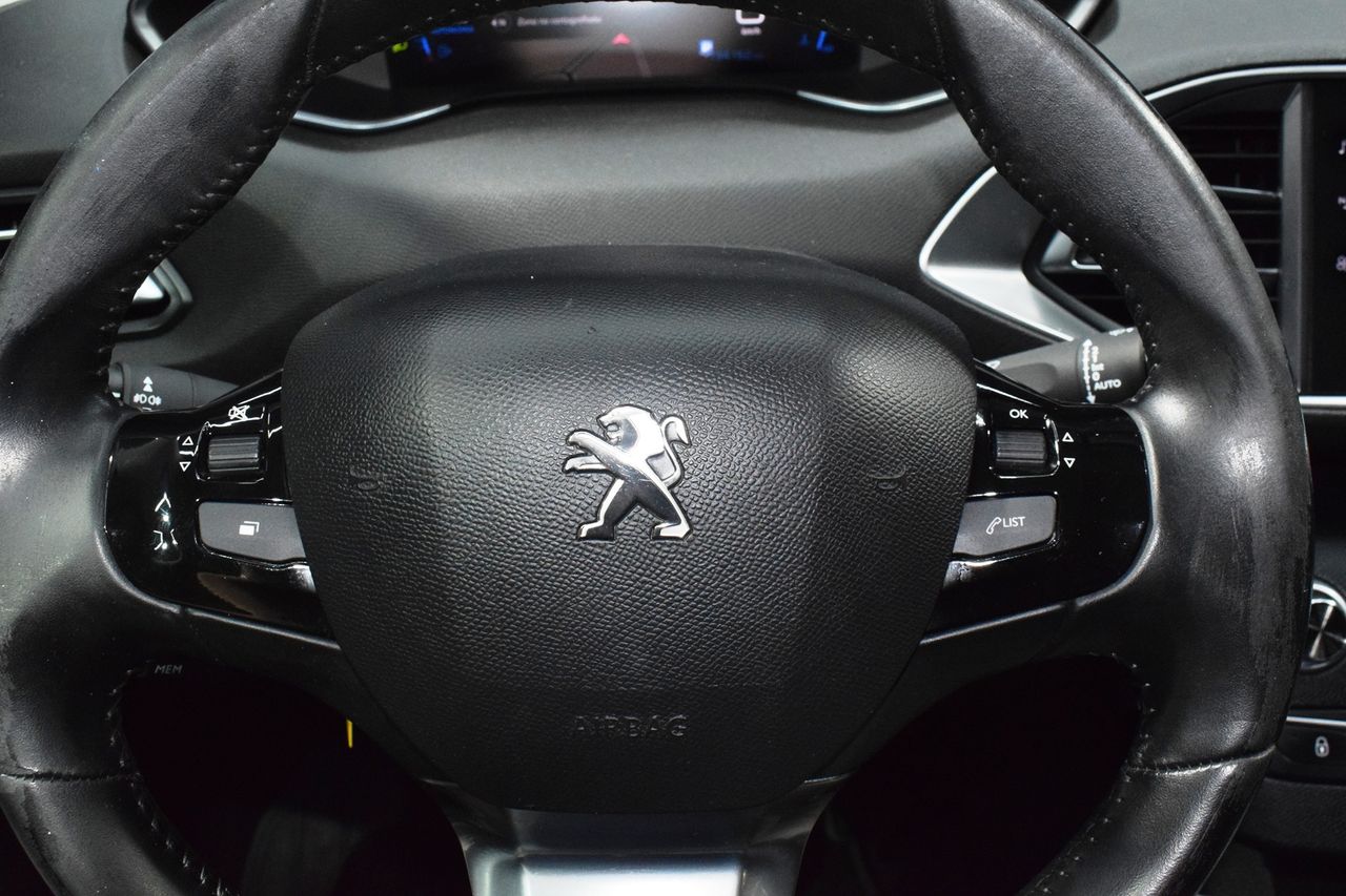 Peugeot 308 SW ACTIVE PACK BLUEHDI 100 SS  - Foto 12