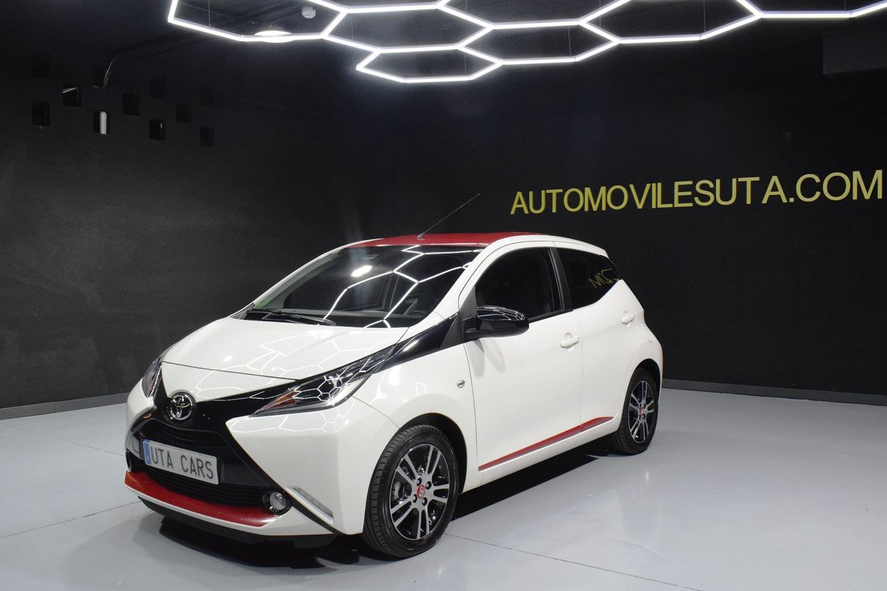 Toyota Aygo 1.0 XPLAY 70 CV AUTO  - Foto 4