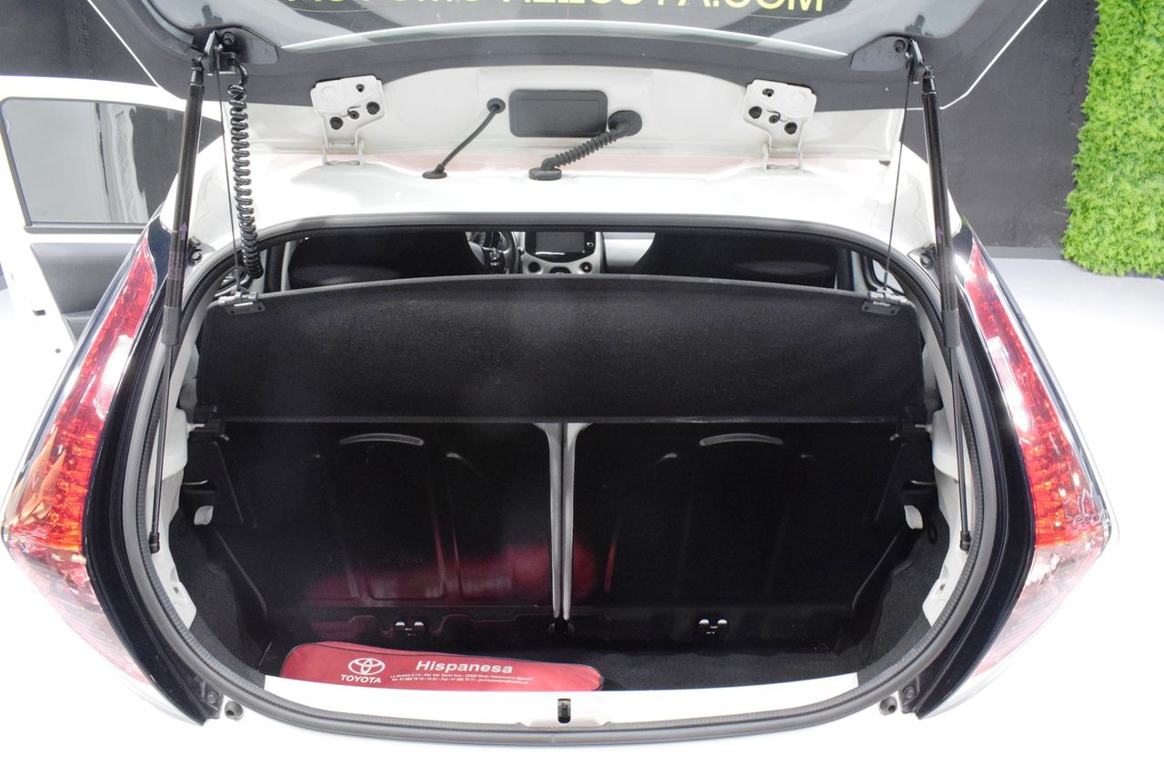 Toyota Aygo 1.0 XPLAY 70 CV AUTO  - Foto 9