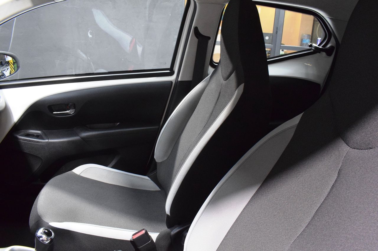 Toyota Aygo 1.0 XPLAY 70 CV AUTO  - Foto 20
