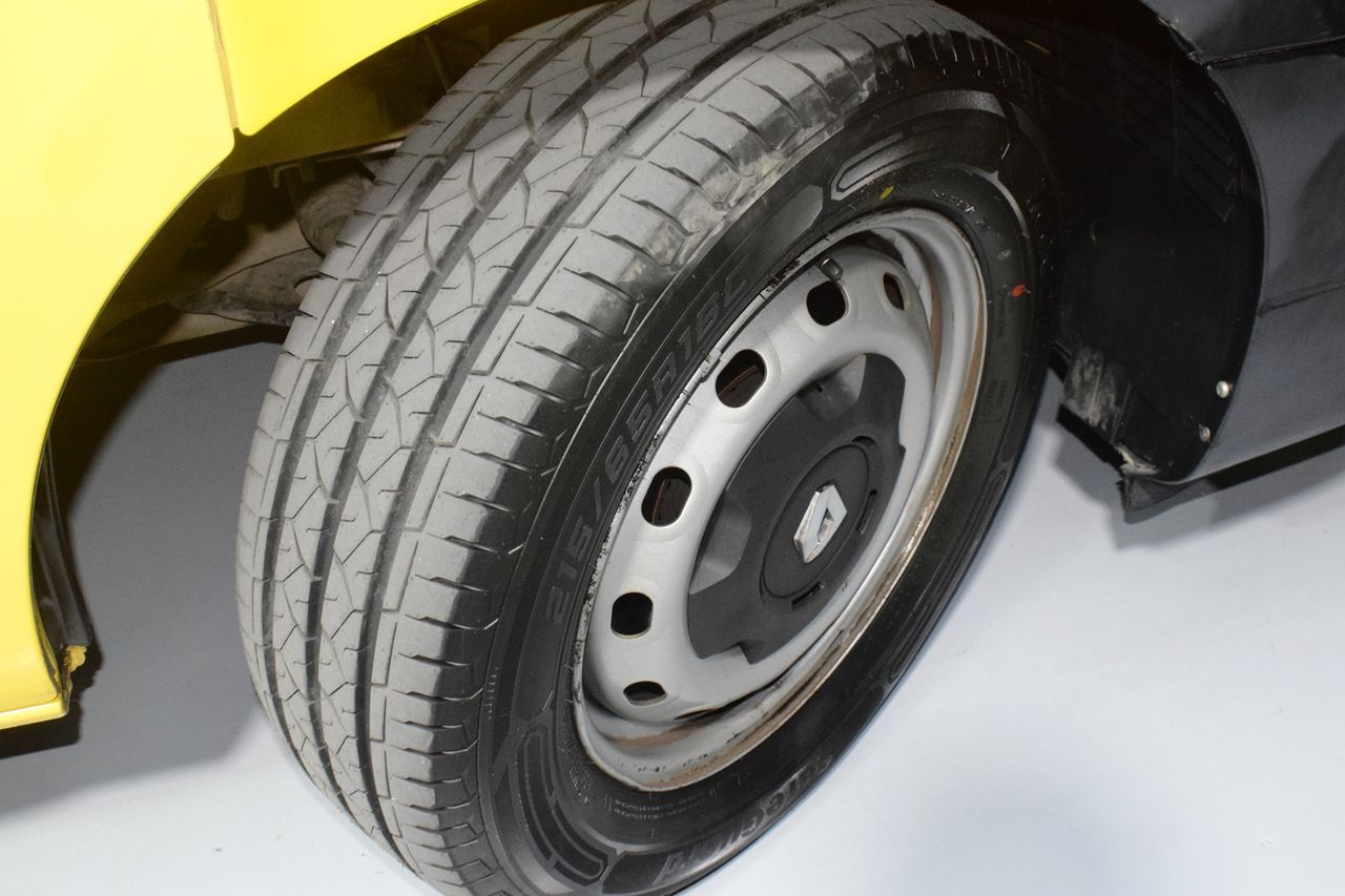 Renault Trafic Furgón 29 L2H1 Energy BluedCi 95CV 4 P - Foto 26