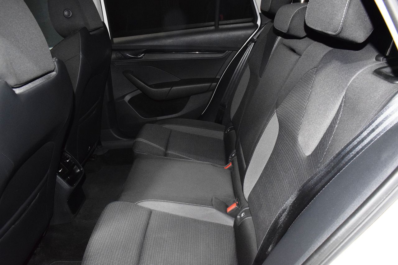 Skoda Octavia Combi 1.0 TSI 81kW(110CV) DSG mHEV Ambition - Foto 11