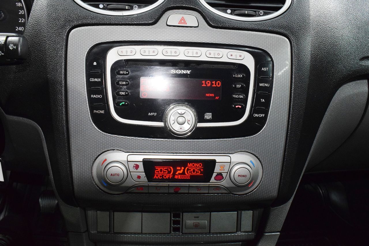 Ford Focus 1.8 TDCI TITANIUM - Foto 12