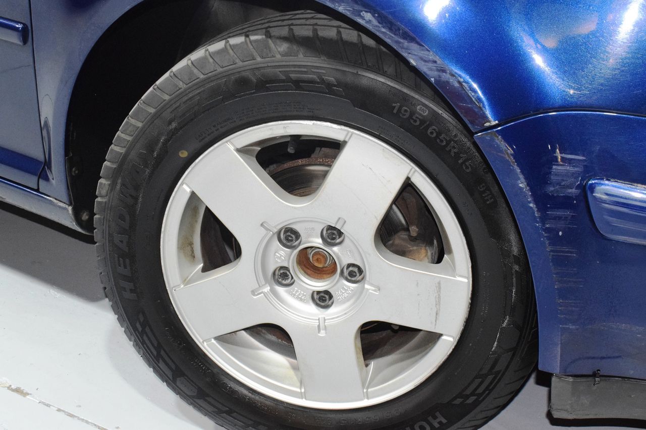 Volkswagen Golf IV HIGHLINE 1.6 100CV - Foto 16