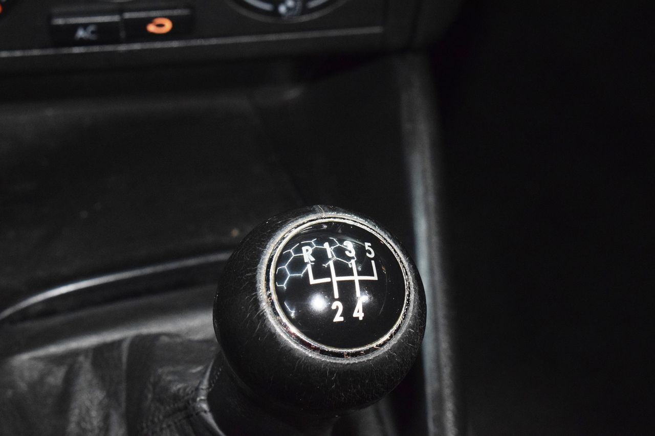 Volkswagen Golf IV HIGHLINE 1.6 100CV - Foto 13