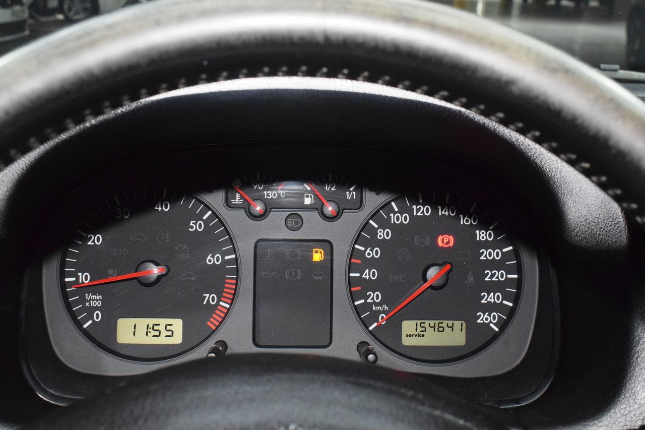 Volkswagen Golf IV HIGHLINE 1.6 100CV - Foto 11