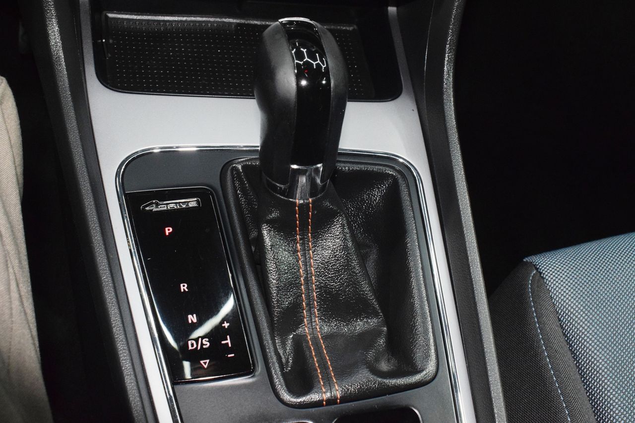 Seat Leon ST 2.0 TDI 110kW 4Drive DSG-6 St&Sp X-p - Foto 20