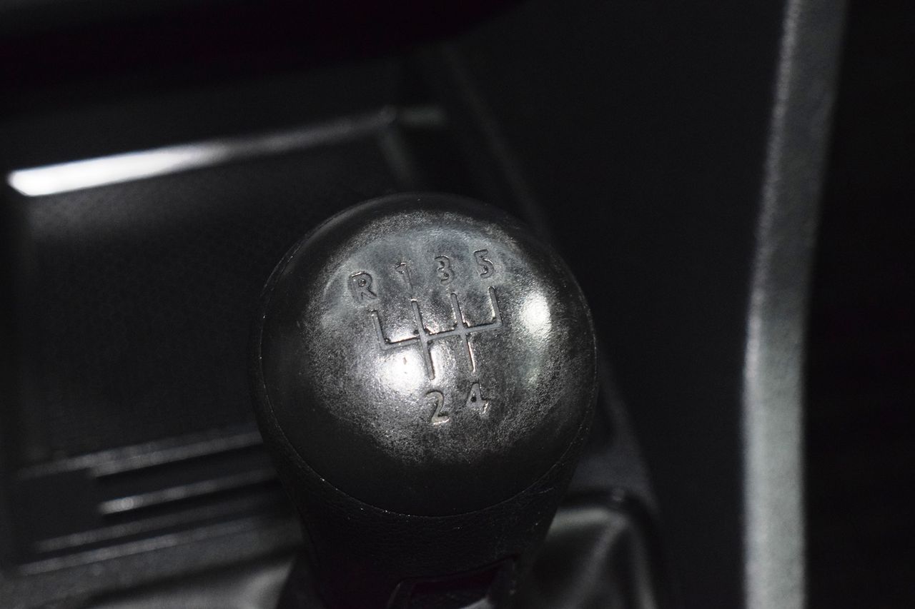 Volkswagen Caddy Profesional Kombi BMT 2.0 100 CV - Foto 25