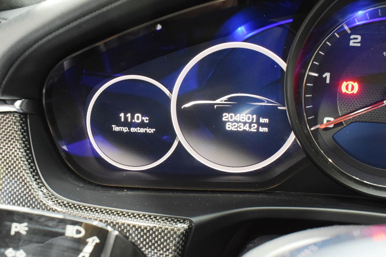 Porsche Panamera 4S DIESEL - Foto 32