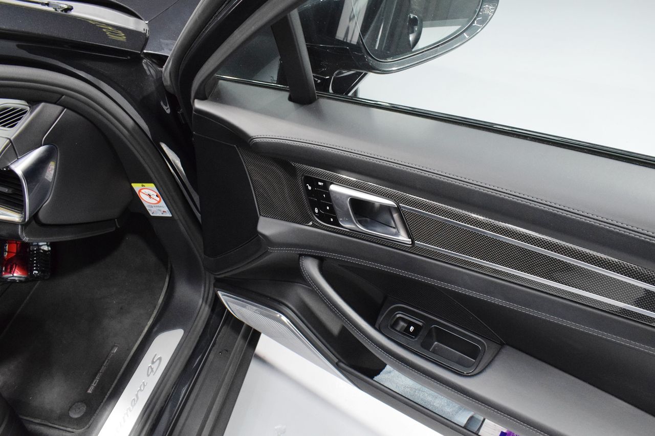Porsche Panamera 4S DIESEL - Foto 36
