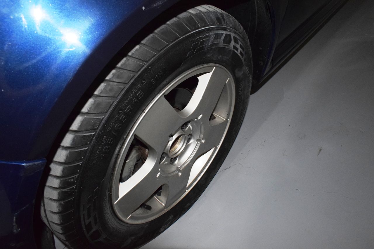 Volkswagen Golf 1.6 HIGHLINE - Foto 26