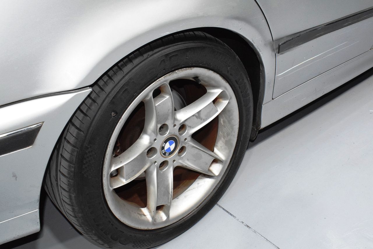 BMW Serie 5 528i - Foto 32