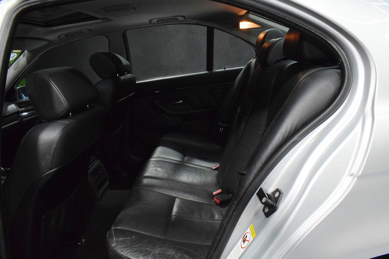 BMW Serie 5 528i - Foto 25