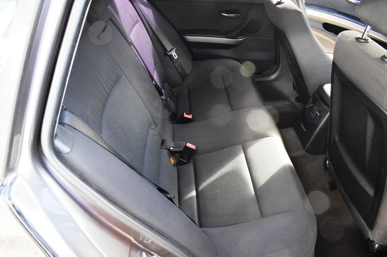 BMW Serie 3 320D TOURING AUTO 177 CV - Foto 10