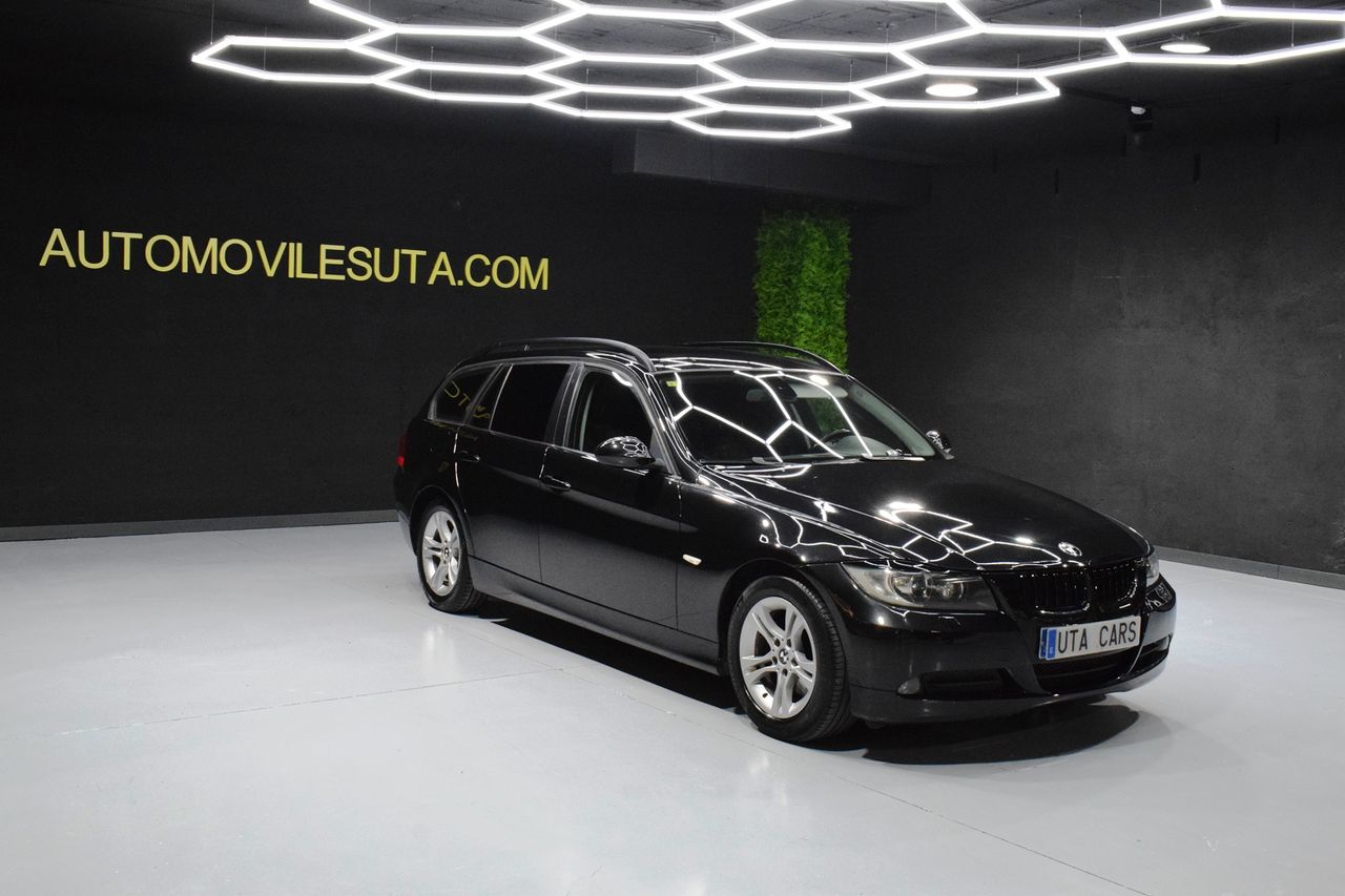 BMW Serie 3 320D TOURING AUTO 177 CV - Foto 3