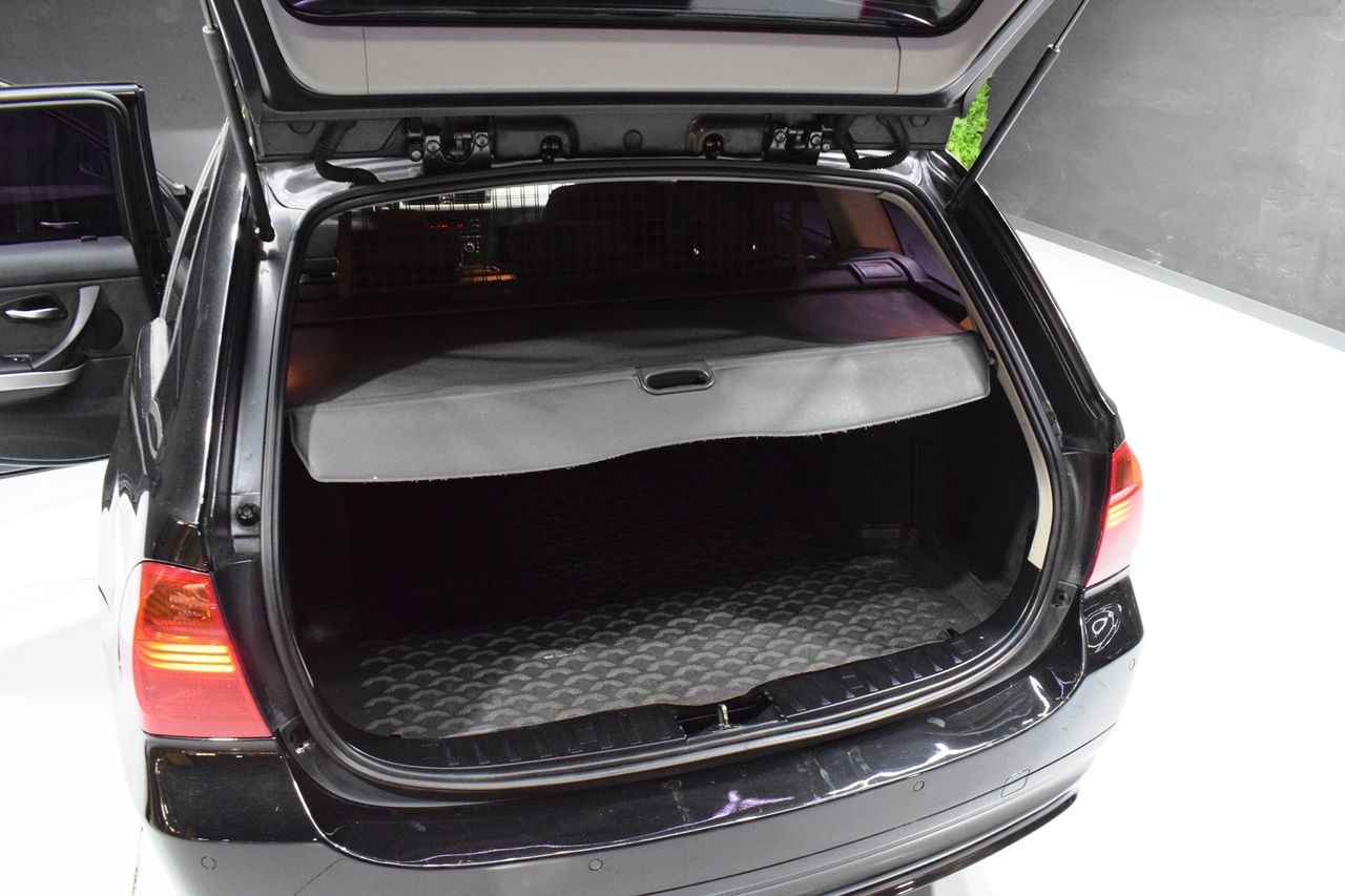 BMW Serie 3 320D TOURING AUTO 177 CV - Foto 12