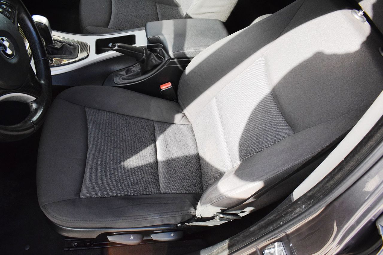 BMW Serie 3 320D TOURING AUTO 177 CV - Foto 30