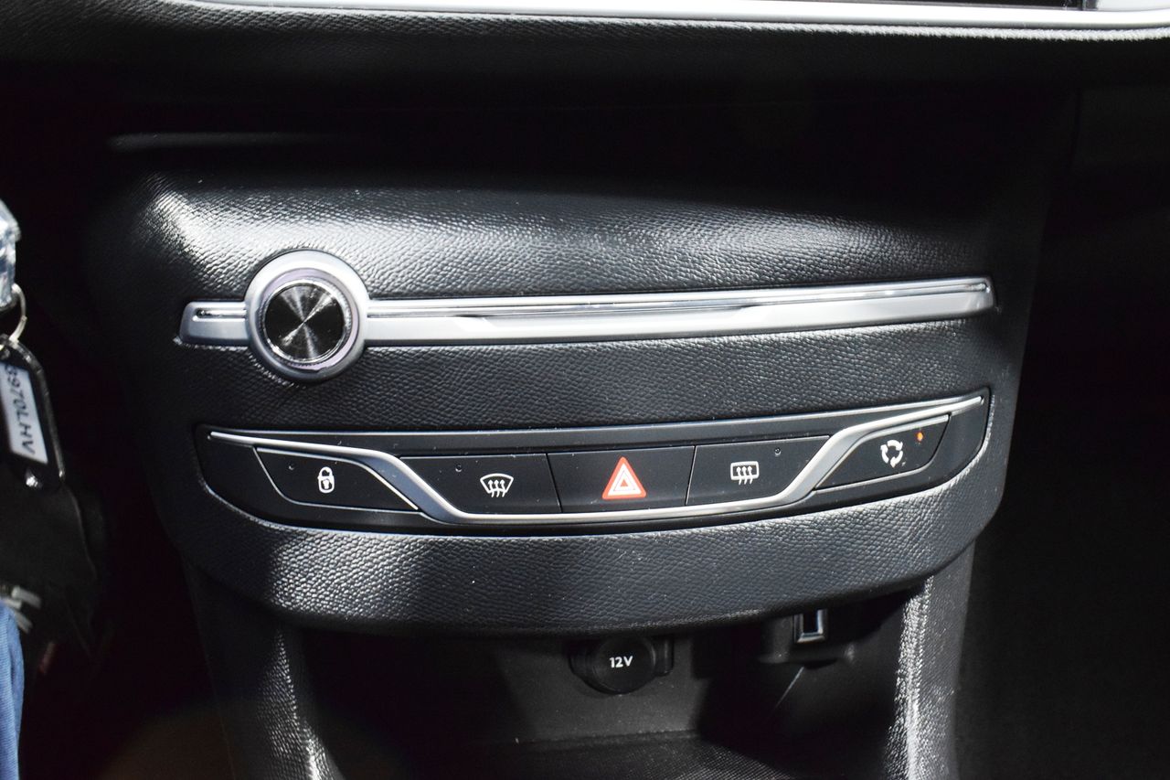 Peugeot 308 5P STYLE BLUEHDI 130 SS 6 V - Foto 18