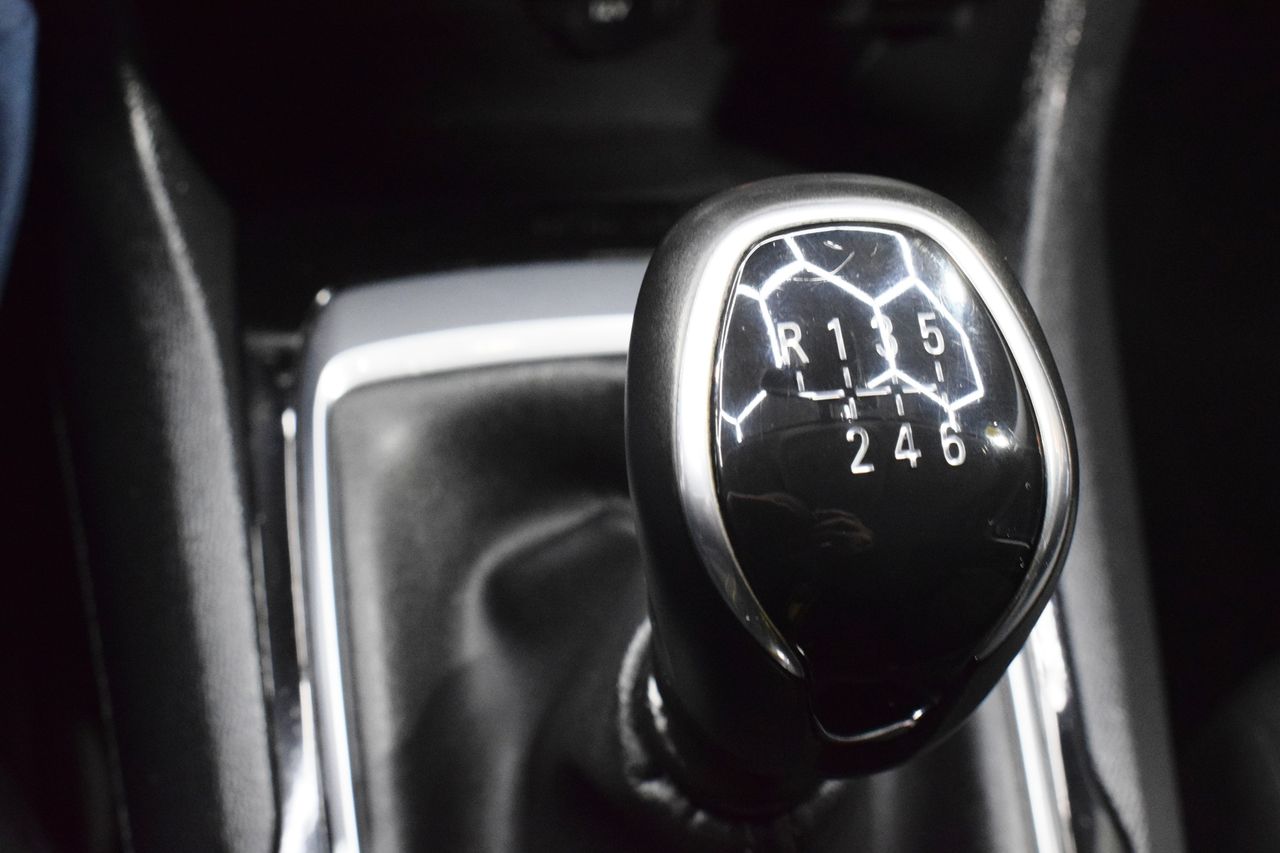 Peugeot 308 5P STYLE BLUEHDI 130 SS 6 V - Foto 15