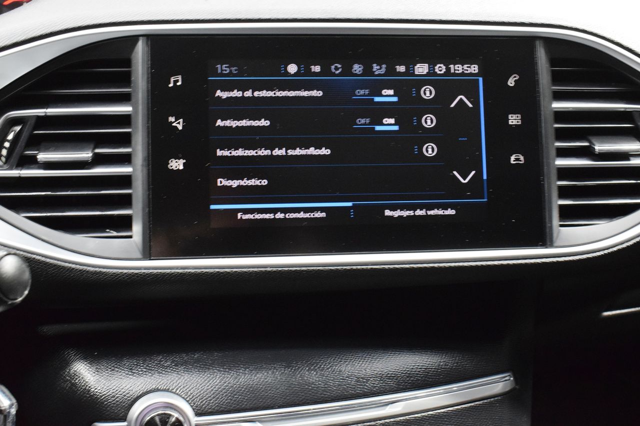 Peugeot 308 5P STYLE BLUEHDI 130 SS 6 V - Foto 13