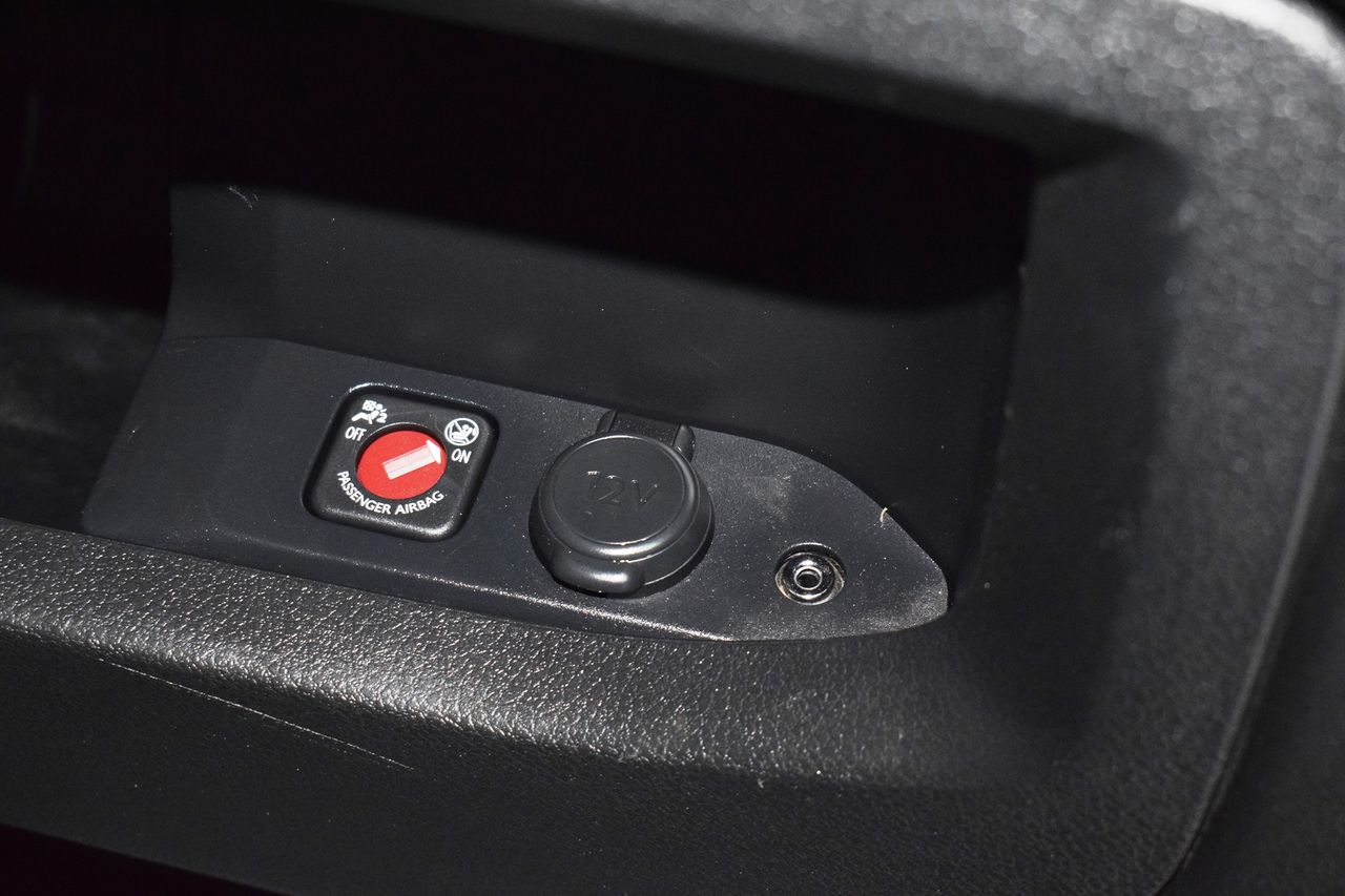 Peugeot Traveller TRAVELLER  Business 1.6 BlueHDi 88KW (120) Standard 4 P - Foto 19