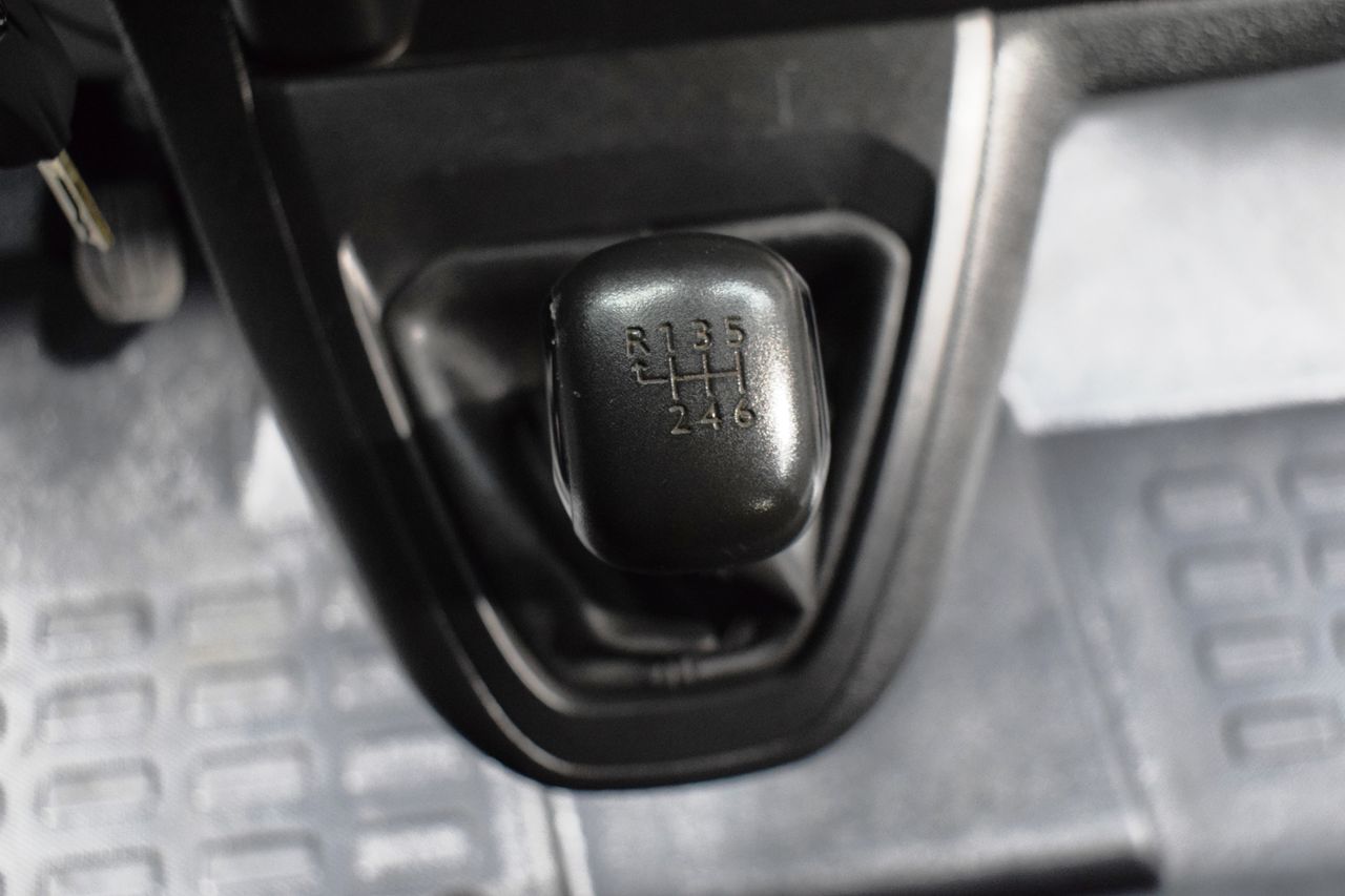 Peugeot Traveller TRAVELLER  Business 1.6 BlueHDi 88KW (120) Standard 4 P - Foto 25