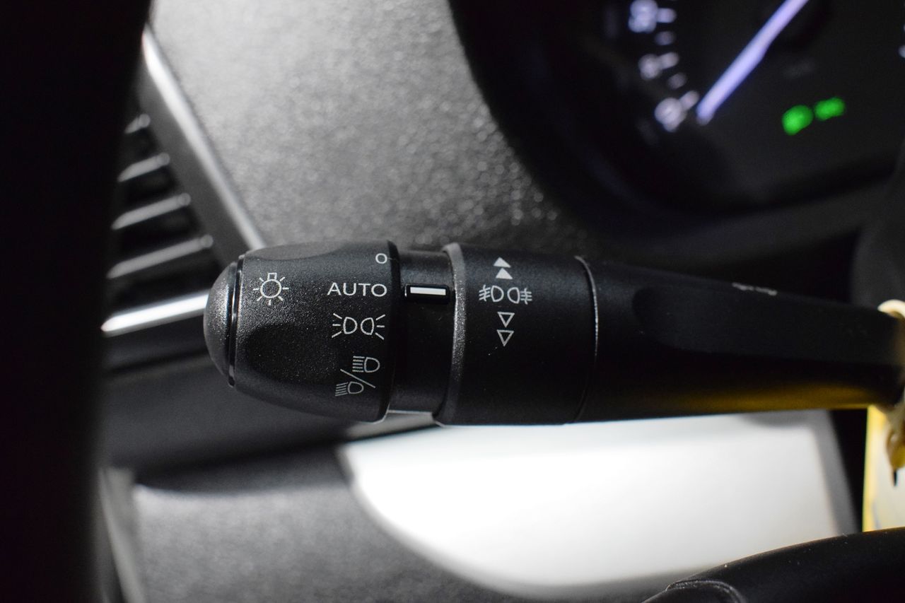 Peugeot Traveller TRAVELLER  Business 1.6 BlueHDi 88KW (120) Standard 4 P - Foto 21