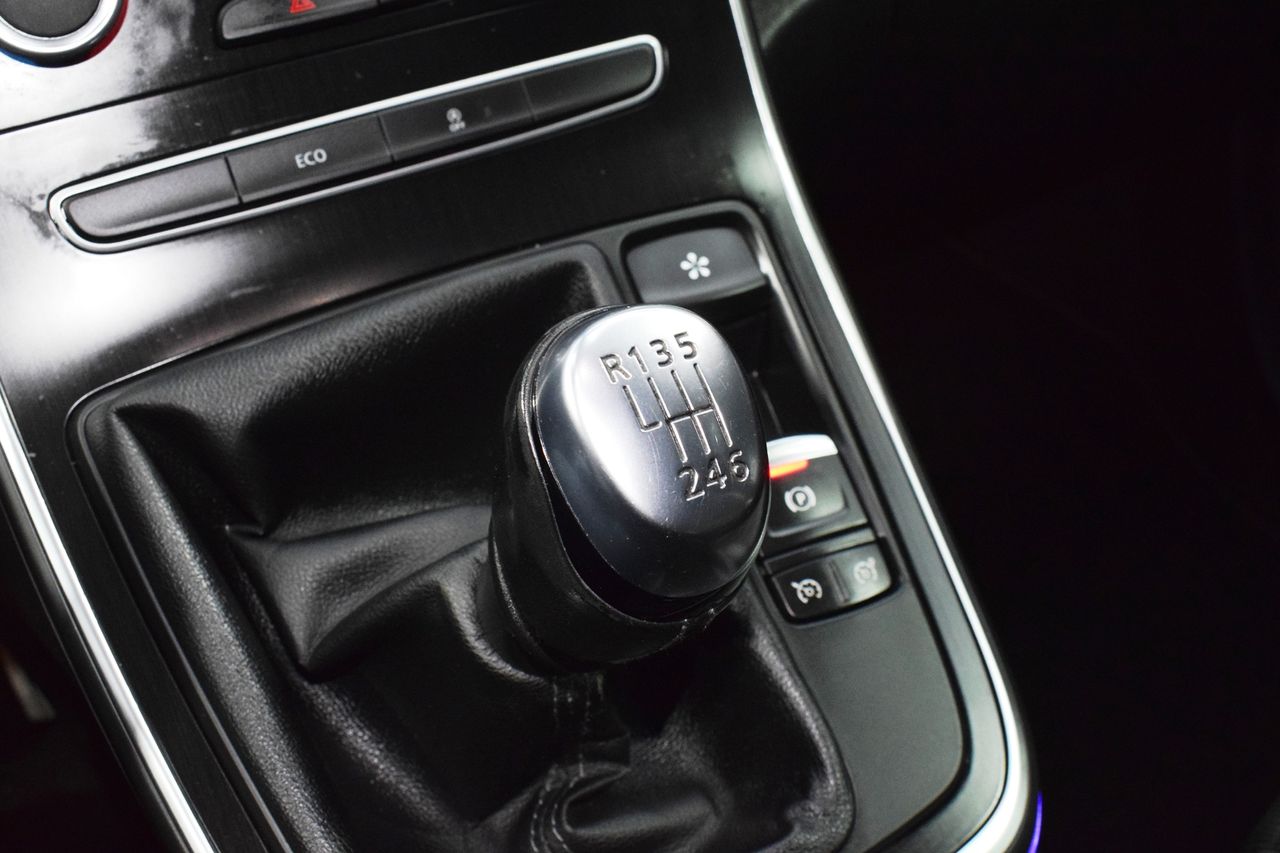 Renault Scénic 1.3TEC 140 ENERGY ZEN - Foto 24