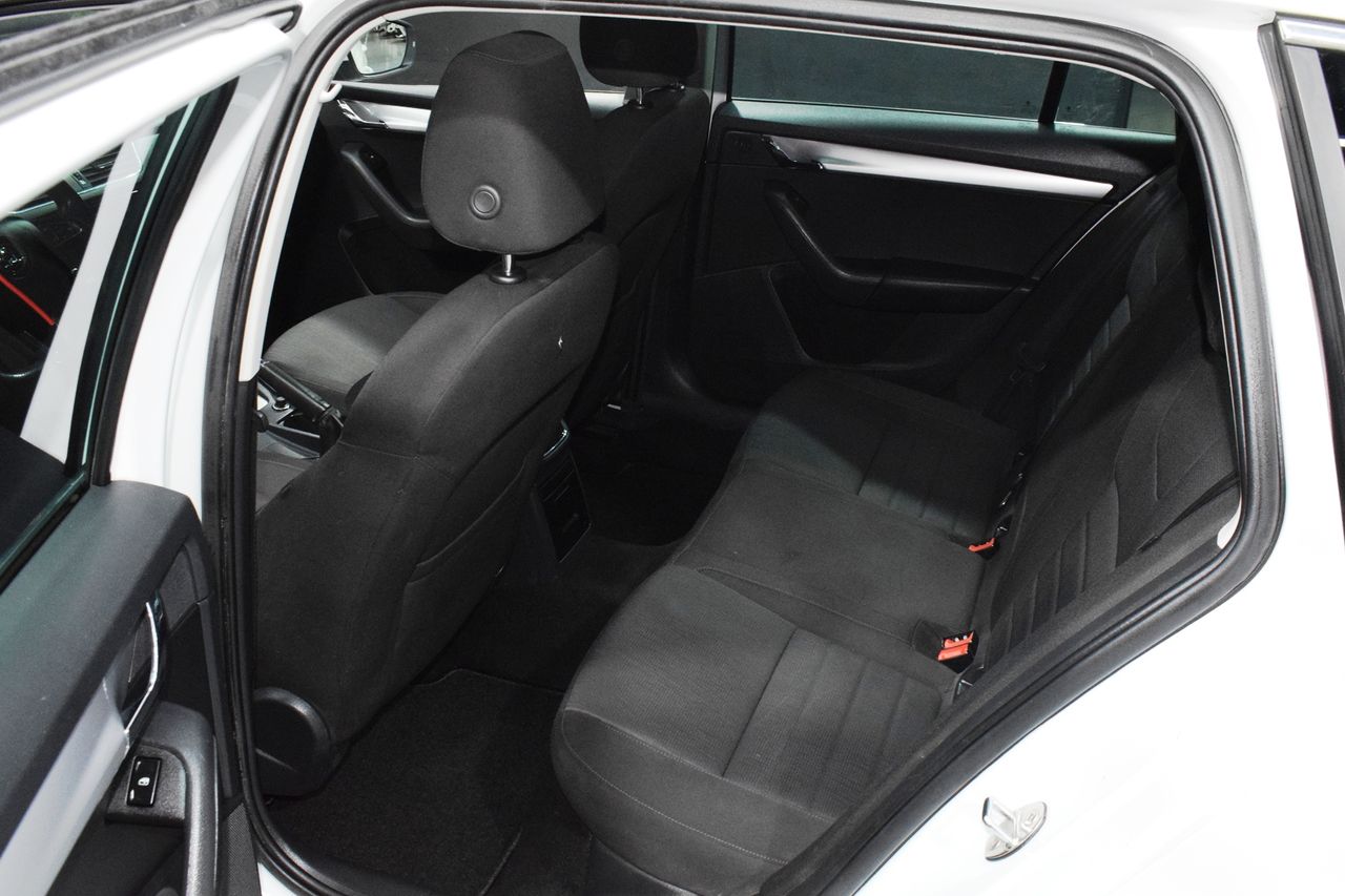 Skoda Octavia Combi 1.4 TSI 81KW (110CV) GNC DSG Style - Foto 10