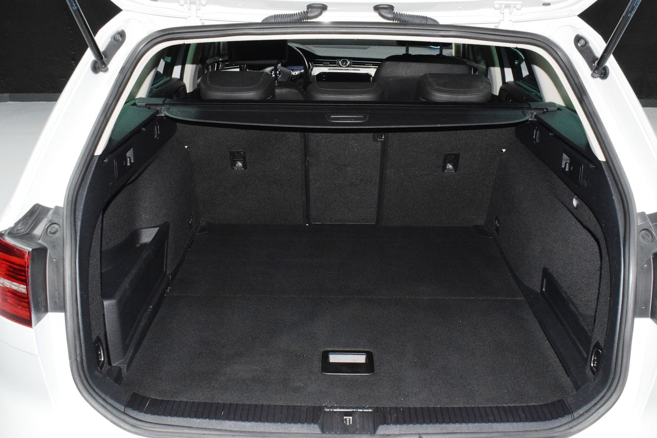 Volkswagen Passat GTE 1.4 TSI (218CV) DSG Variant - Foto 9