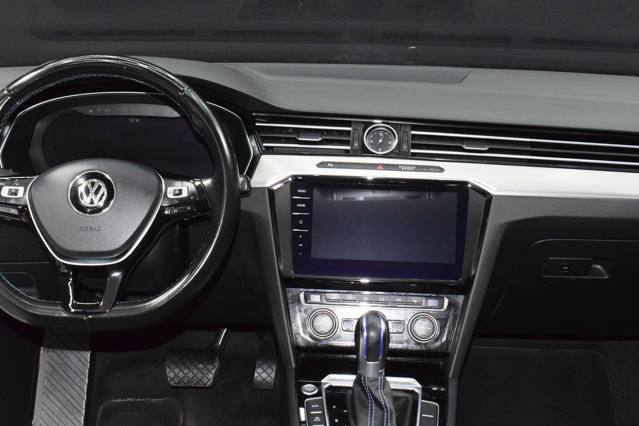 Volkswagen Passat GTE 1.4 TSI (218CV) DSG Variant - Foto 12