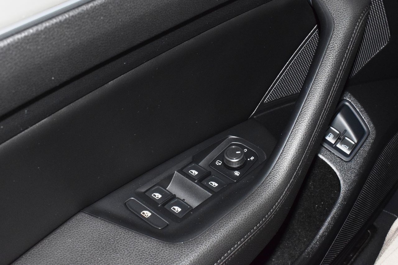 Volkswagen Passat GTE 1.4 TSI (218CV) DSG Variant - Foto 21