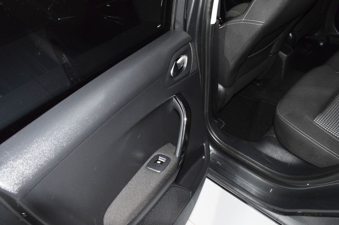 Peugeot 208 1.2 PURE TECH  110 CV - Foto 10