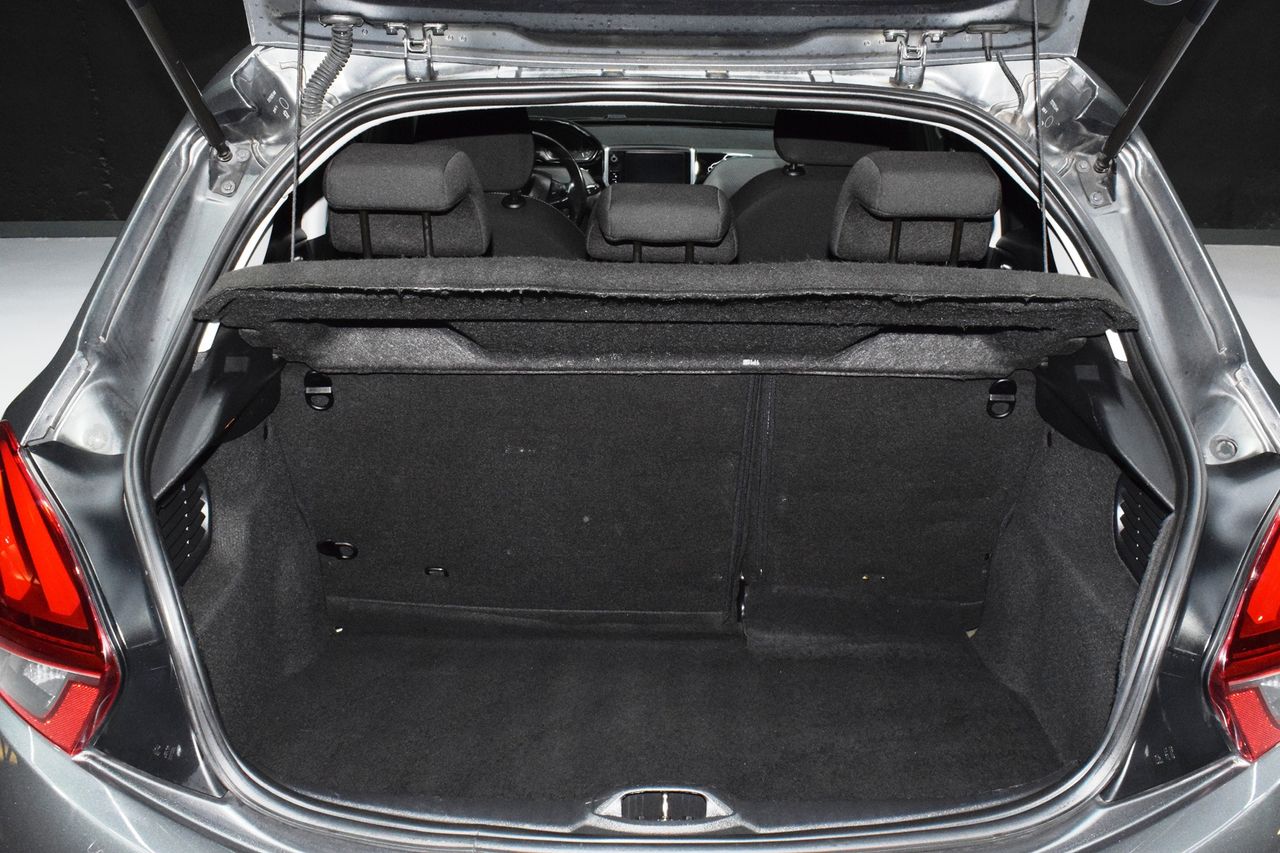 Peugeot 208 1.2 PURE TECH  110 CV - Foto 9