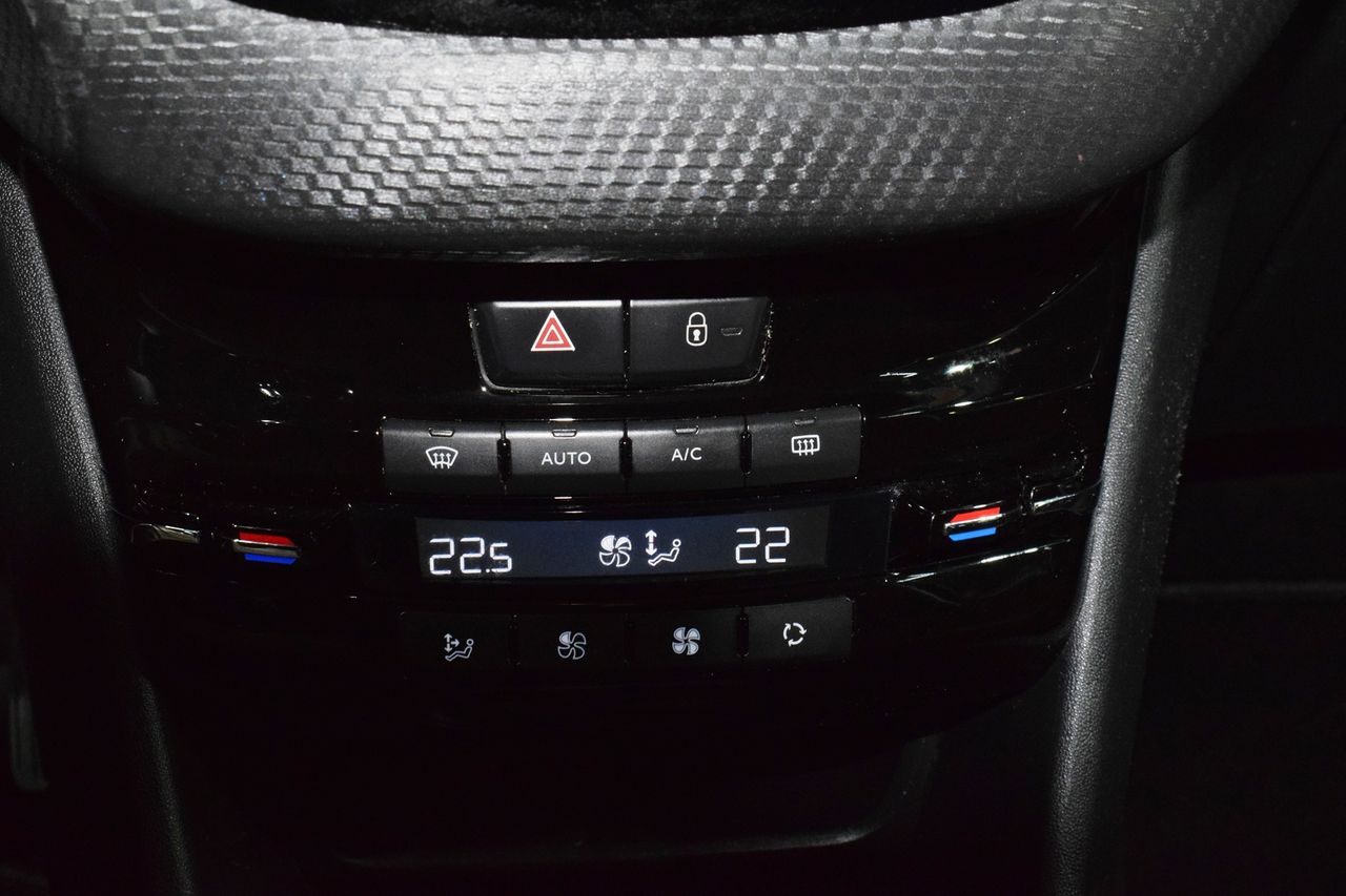 Peugeot 208 1.2 PURE TECH  110 CV - Foto 19