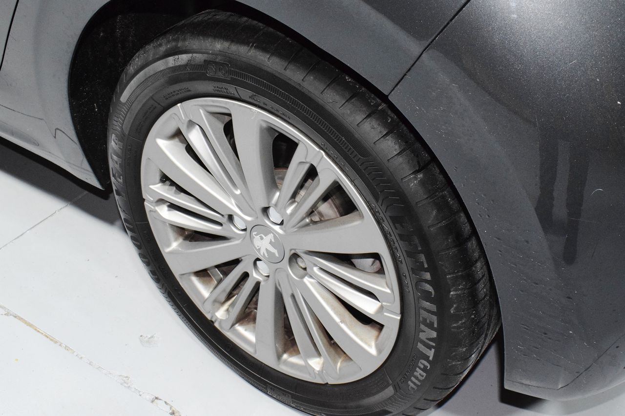 Peugeot 208 1.2 PURE TECH  110 CV - Foto 26