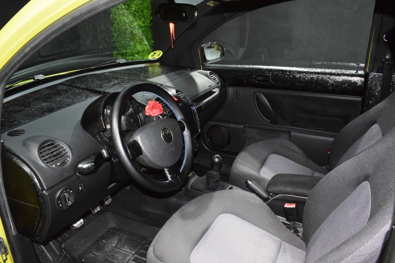 Volkswagen Beetle DESIGN 1.6 - Foto 12