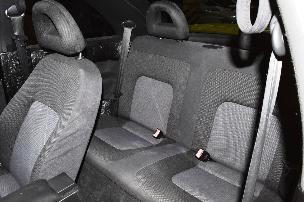 Volkswagen Beetle DESIGN 1.6 - Foto 14