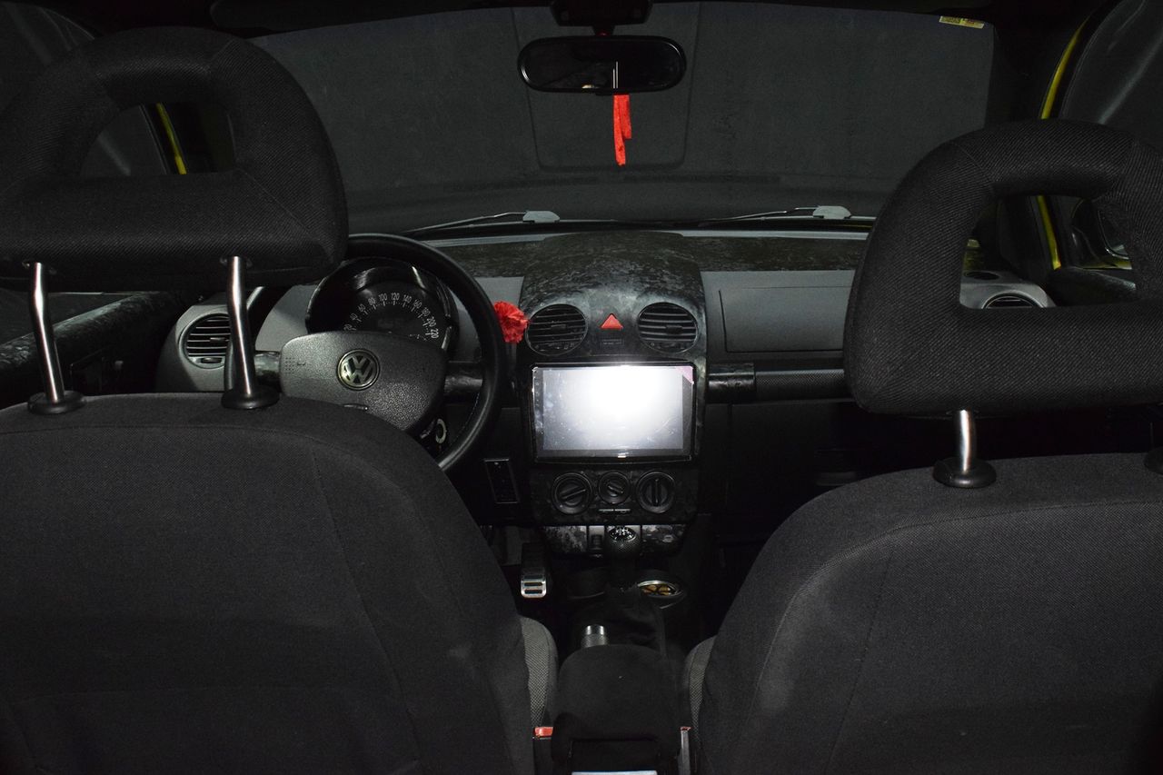 Volkswagen Beetle DESIGN 1.6 - Foto 11