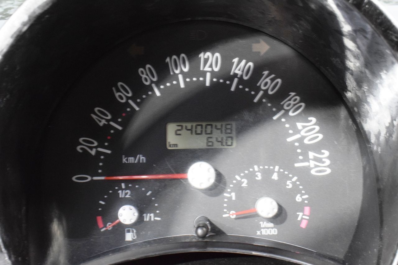 Volkswagen Beetle DESIGN 1.6 - Foto 15