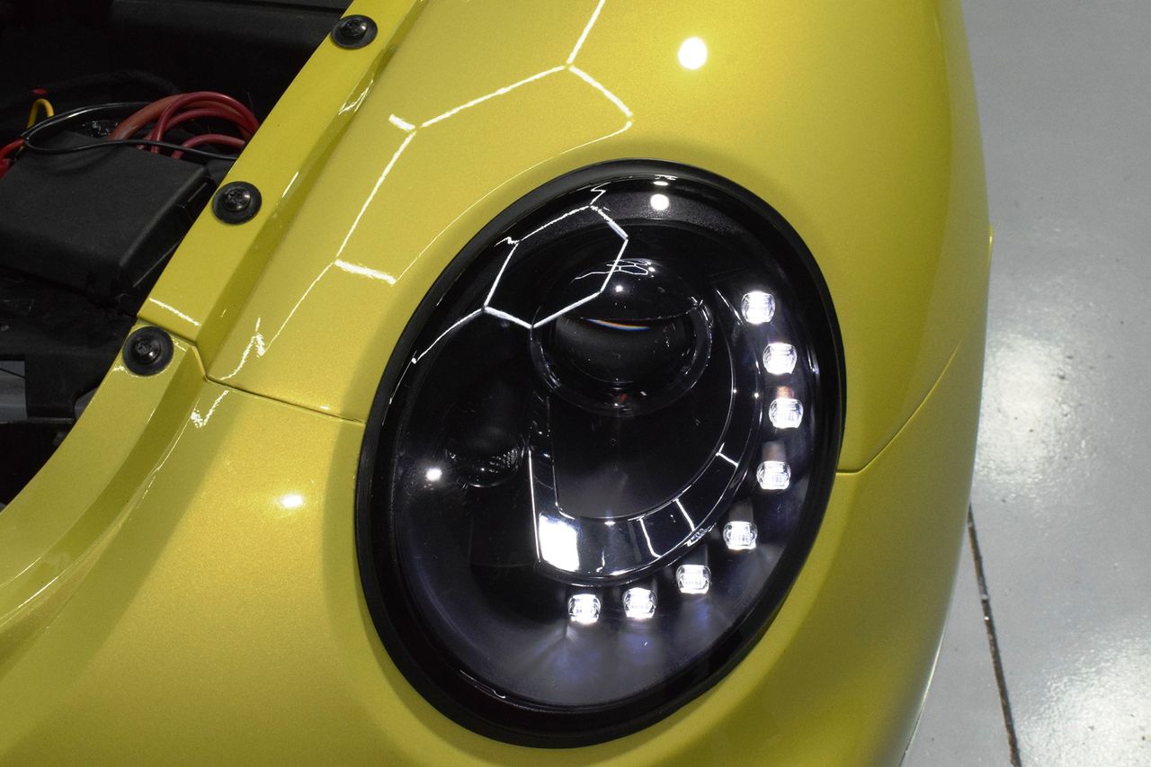 Volkswagen Beetle DESIGN 1.6 - Foto 27