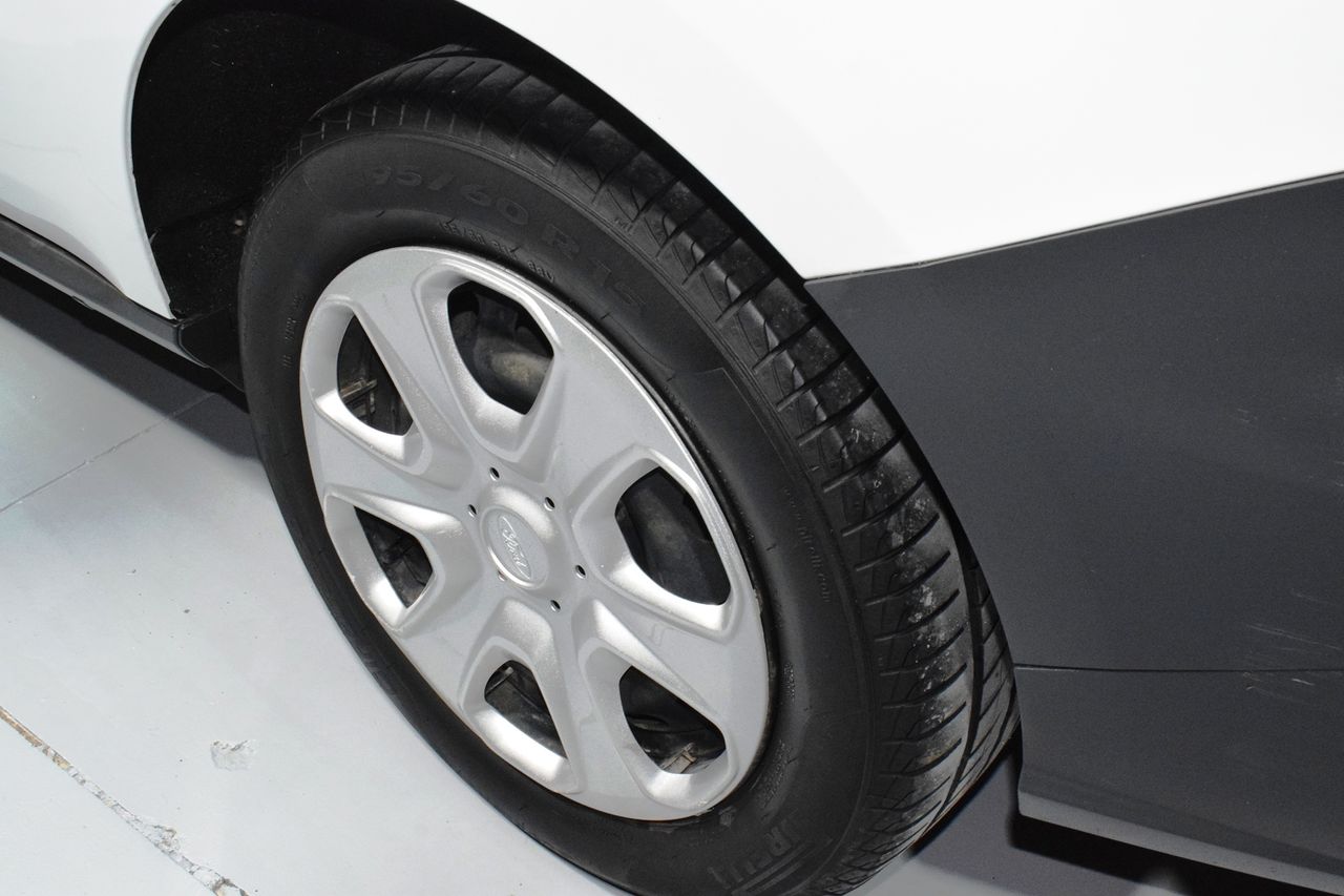 Ford Transit Courier TRANSIT COURIR TREND VAN 1.5 75CV - Foto 28