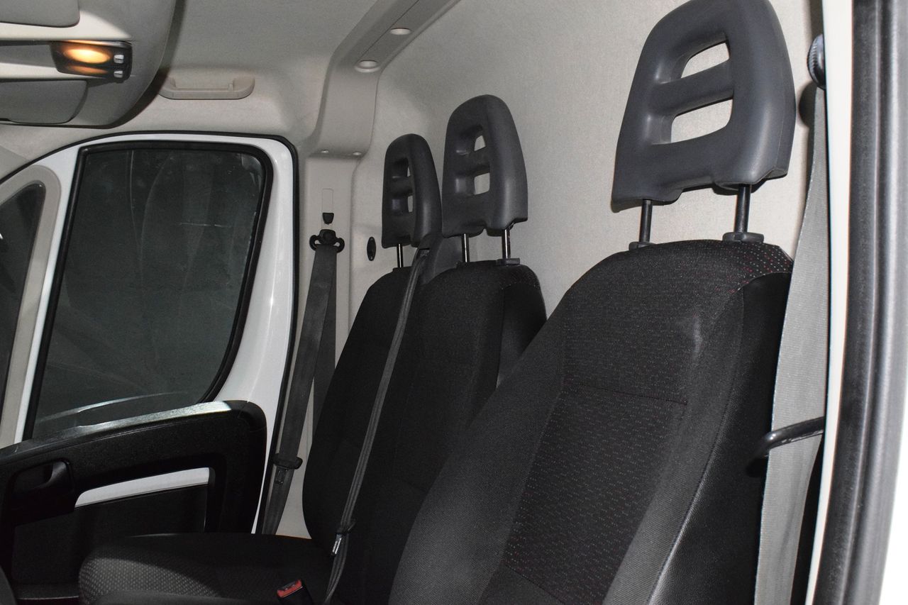 Citroën Jumper BlueHDi 88KW (120CV) Furgón 35L3H2 - Foto 22