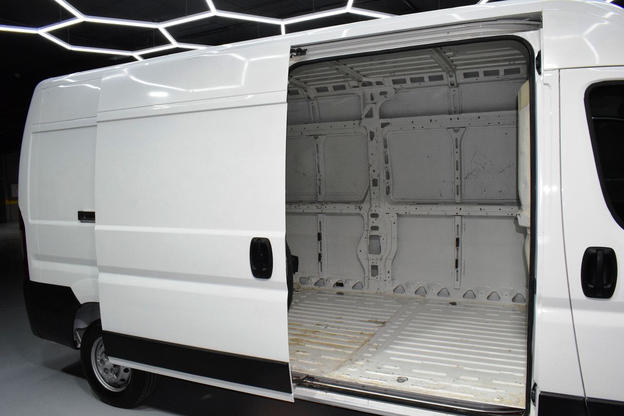 Citroën Jumper BlueHDi 88KW (120CV) Furgón 35L3H2 - Foto 12