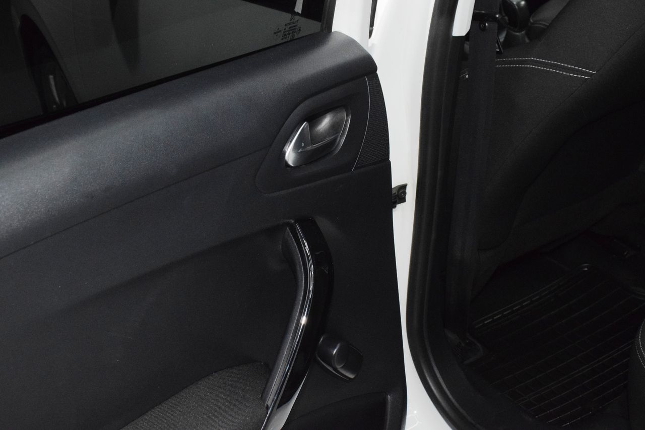 Peugeot 208 1.6 HDI ACTIVE - Foto 15