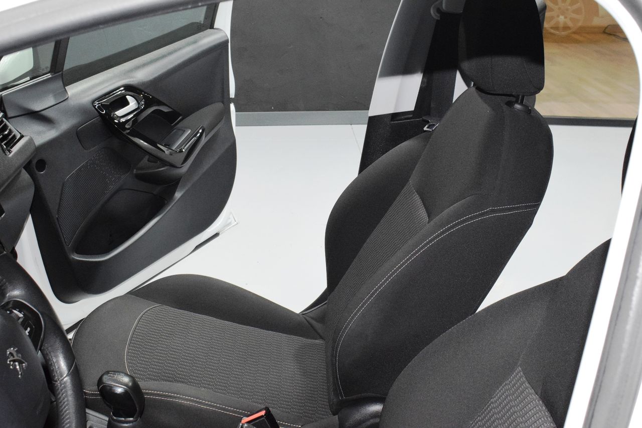 Peugeot 208 1.6 HDI ACTIVE - Foto 20