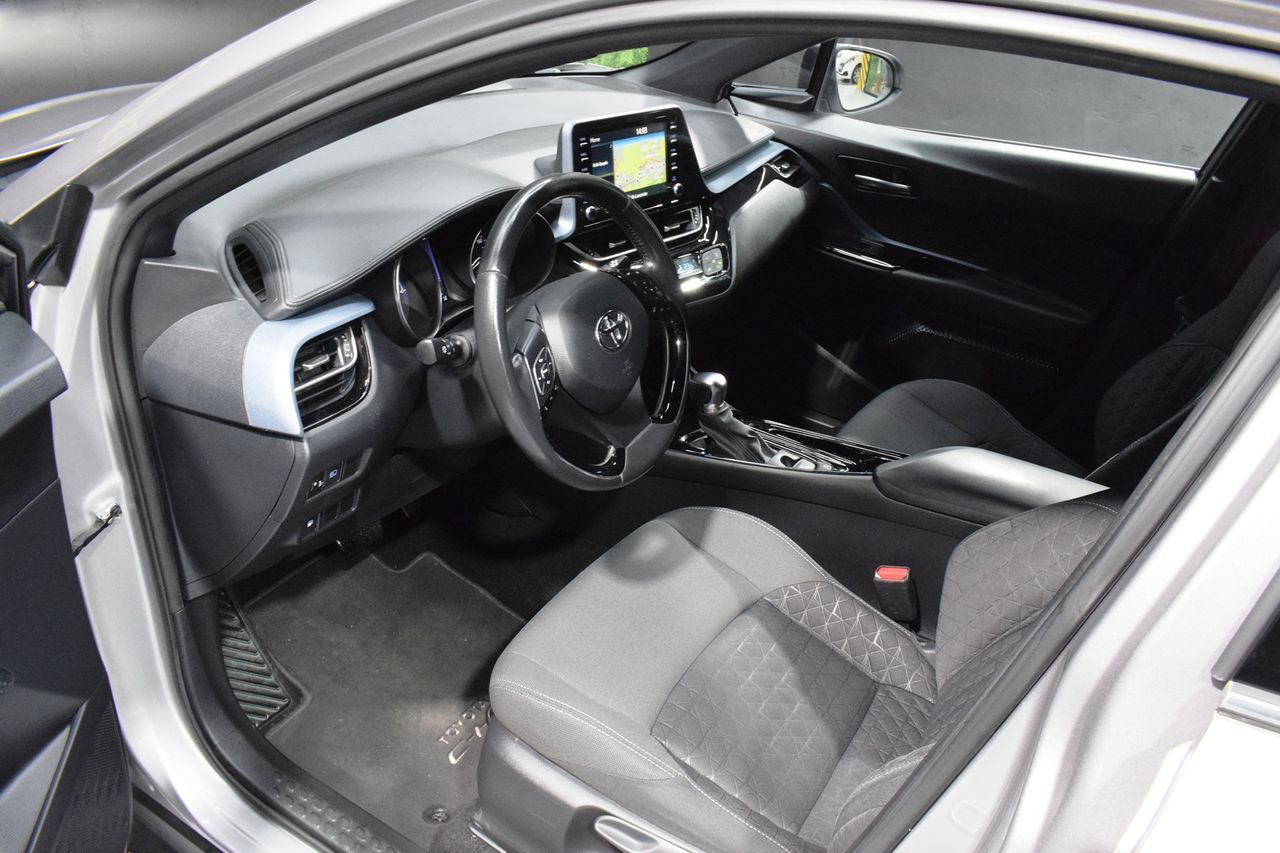 Toyota C-HR 1.8 125H ADVANCE - Foto 9