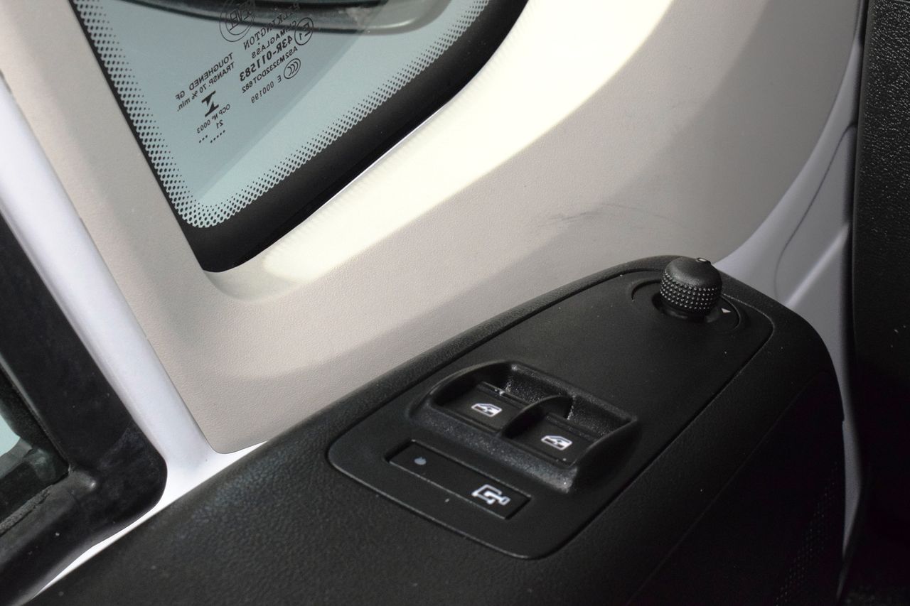 Peugeot Boxer 333 L2 H2 BHDI 103KW (140CV) SS 6 V. M - Foto 33