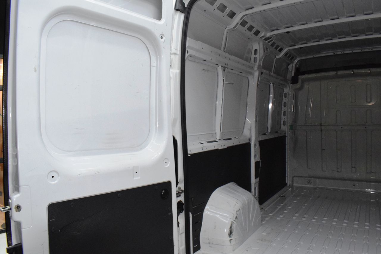 Peugeot Boxer 333 L2 H2 BHDI 103KW (140CV) SS 6 V. M - Foto 11