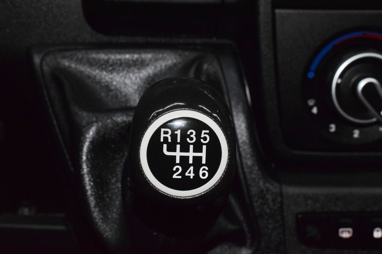 Peugeot Boxer 333 L2 H2 BHDI 103KW (140CV) SS 6 V. M - Foto 25